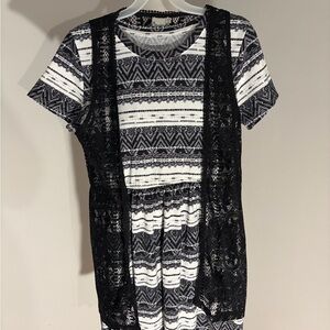 Mudd Black and White Patterned Kids Casual Dress